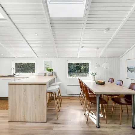 Eirik - 2-5km From The Sea By Interhome *