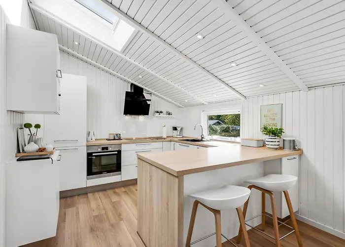 Eirik - 2-5km From The Sea By Interhome